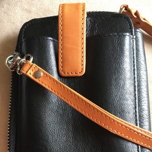 Danier leather mini bag, wallet, wristlet excellent/ new conditions